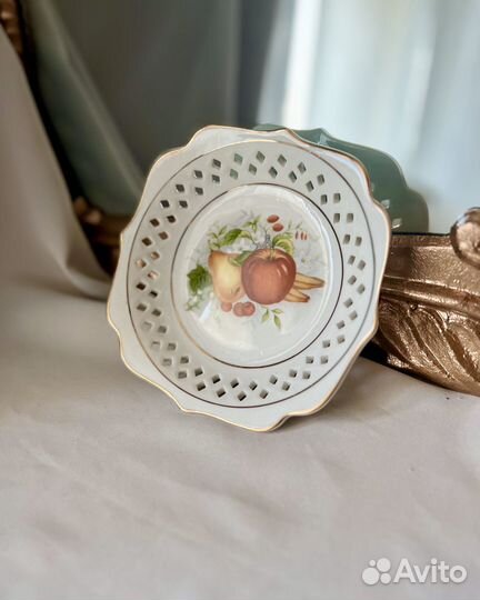 Фруктовница винтаж из ажурного китайского фарфора