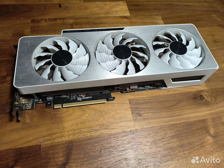 Видеокарта RTX 3080 Gigabyte нерабочая