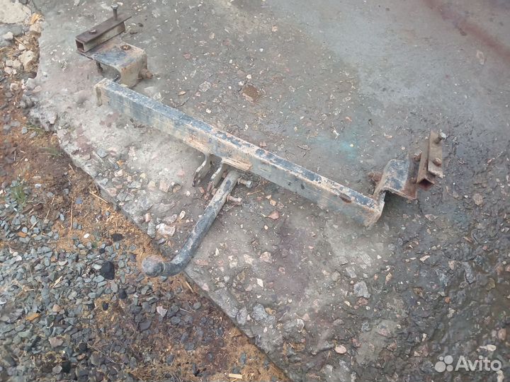 Фаркоп renault logan