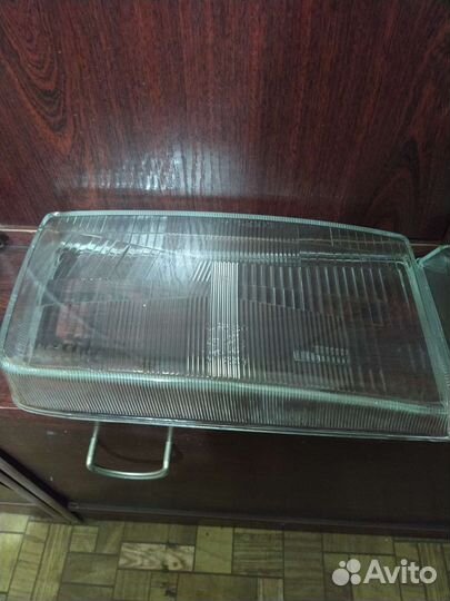 Стекло на фару новые Фольксваген т4