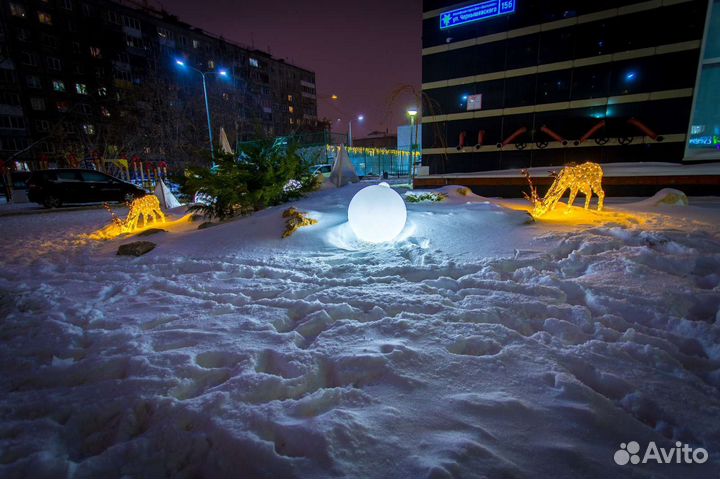 Украшение домов гирляндами, и световые шары