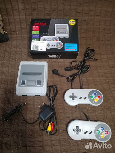 Игровая приставка 