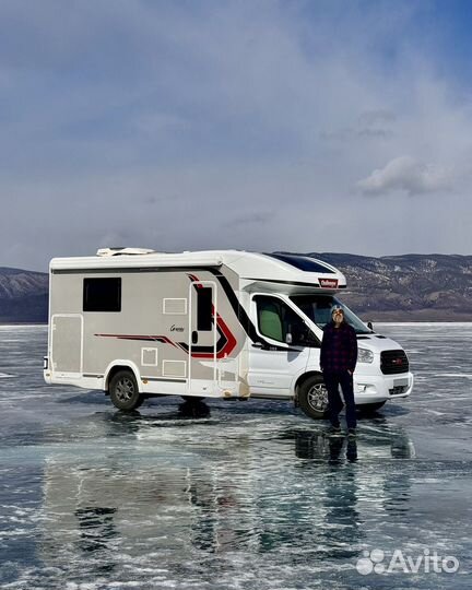 Полуинтегрированный CHALLENGER Graphite Edition 288, 2019