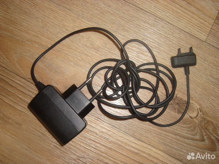 Зарядное устройство