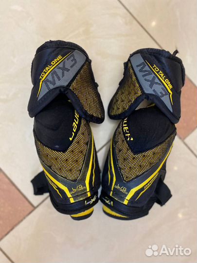 Профессиональная хоккейная форма