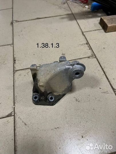 Кронштейн двигателя Mercedes-Benz GLE Coupe C292 2