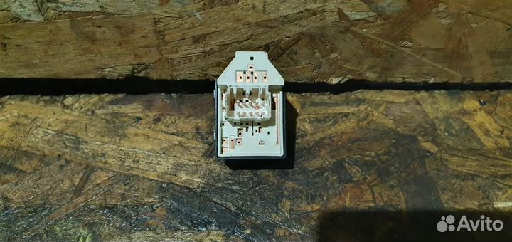 Переключатель регулировки зеркала Kia Ceed 1