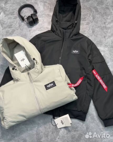 Ветровка Alpha industries белая