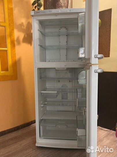Холодильник бу с доставкой. Самовывоз