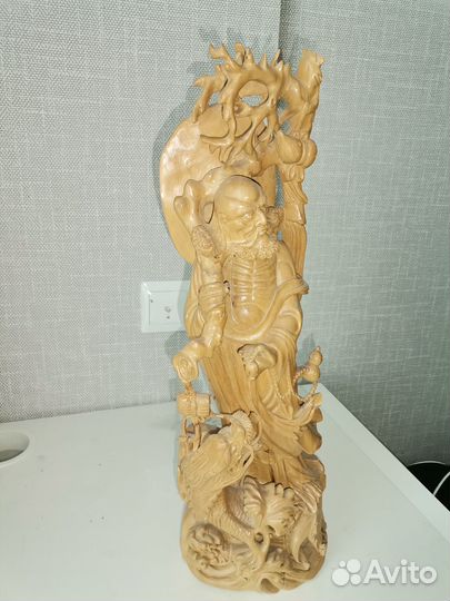 Статуэтка резная, из дерева, ручная работа