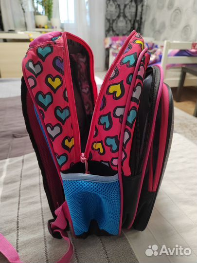 Рюкзак для девочки в школу