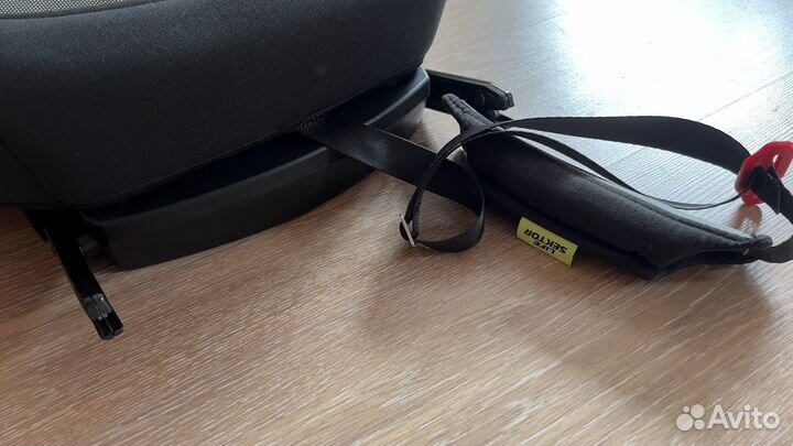 Автокресло бустер от 15 кг до 36 Heyner SafeUP XL