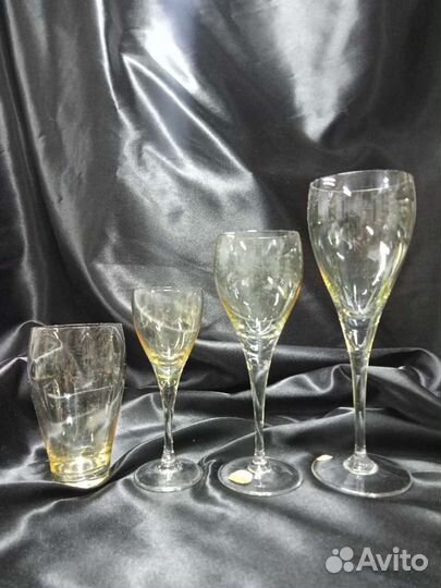 Бокалы из цветного стекла