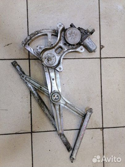 Стеклоподъемник передний правый Mitsubishi L200