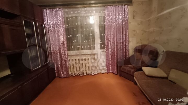 2-к. квартира, 52 м², 1/3 эт.