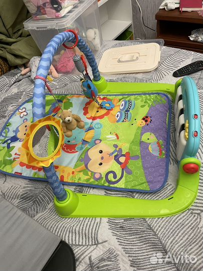 Развивающий коврик fisher price с пианино