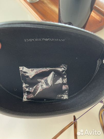 Солнцезащитные очки женские armani