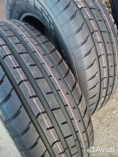 Kumho Solus KH23 215/65 R16