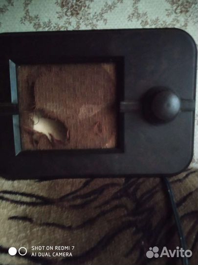 Антикварный радиоприемник 