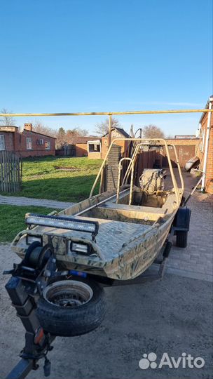 Лодка-болотоход