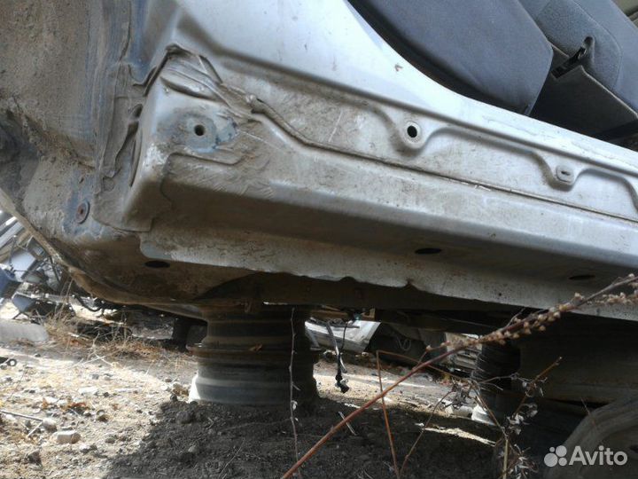 Порог кузовной левый Toyota Prius ZVW30 2zrfxe