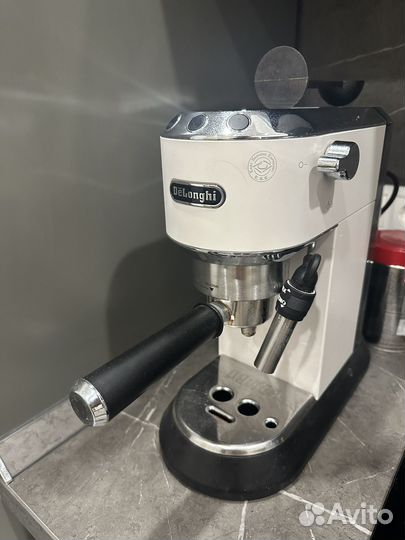 Кофеварка рожковая delonghi