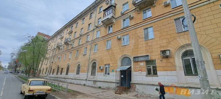 Торговое помещение с новым ремонтом, первая линия