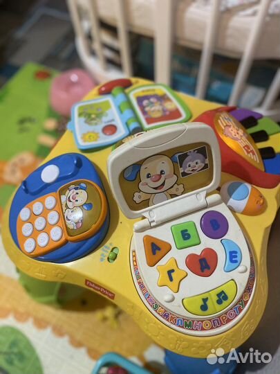 Развивающий столик fisher price