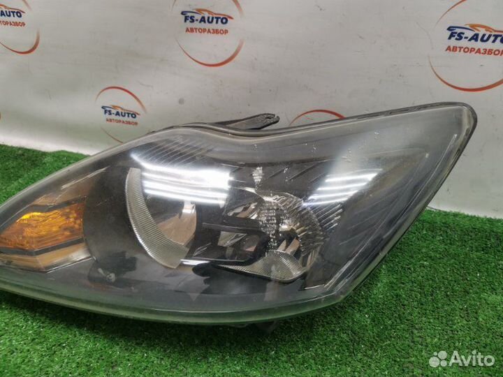 Фара галогеновая передняя левая Ford Focus 2