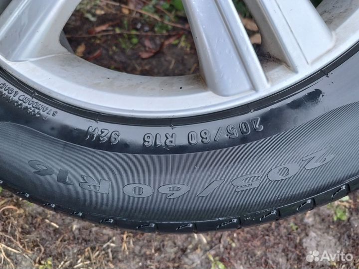 Продам комплект колес 4 шт 205/60/16
