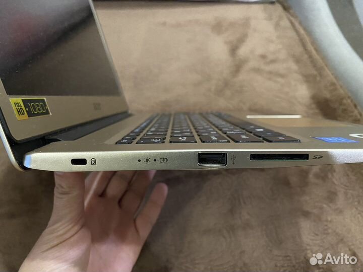 Acer swift sf 113