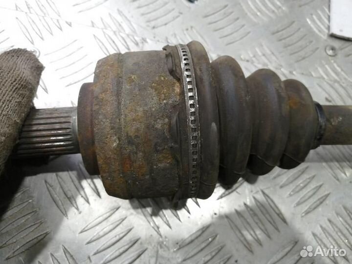 Полуось передняя левая Рено Меган 3, Флюенс