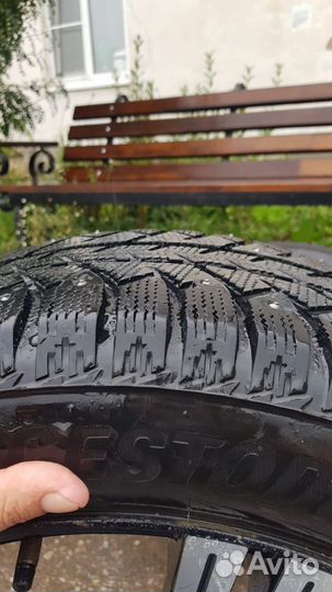 Bridgestone Ice Cruiser 7000S 205/60 R16