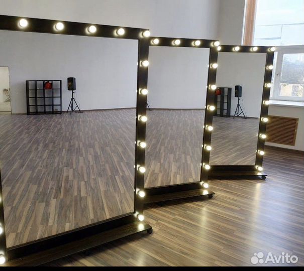 Зеркало напольное с подсветкой