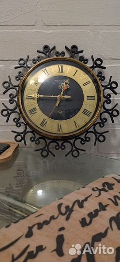 Часы настенные СССР Янтарь