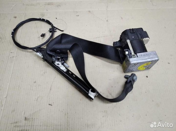 Ремень безопасности передний правый w220 S-class