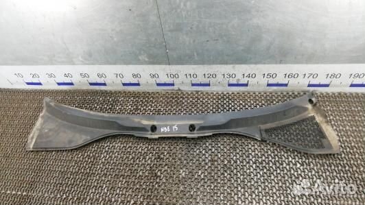 Накладка декоративная (жабо, дождевик) audi Q7 (NB