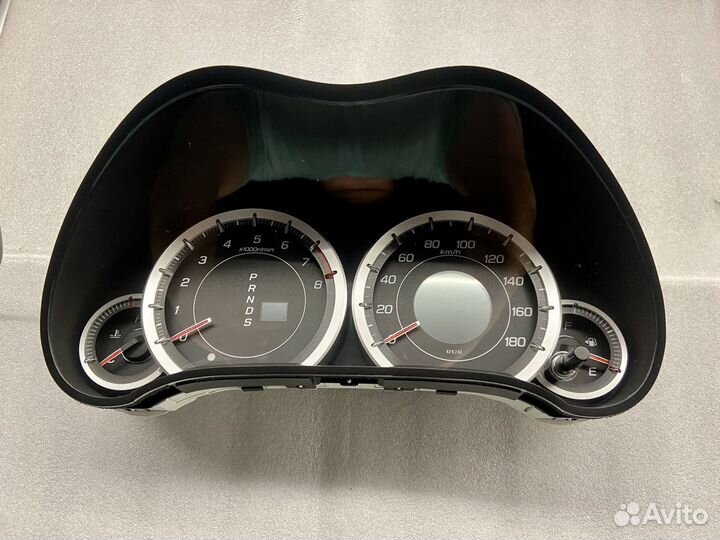 Панель приборов Honda Accord 8