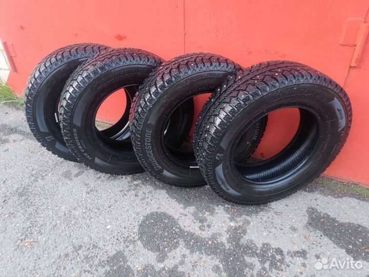 Bridgestone Ice Cruiser 7000S 175/70 R13 82T
