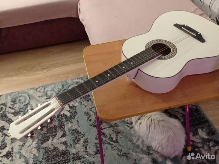 Классическая гитара бу 6ти струнная