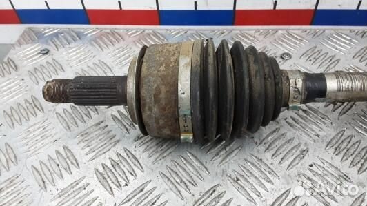 Привод передний правый honda civic 8 (YBE02N101)