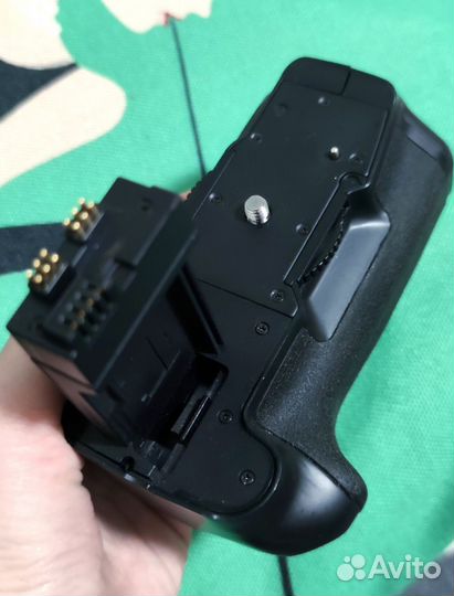 Батарейный блок, аккумуляторная ручка Canon BG-1F