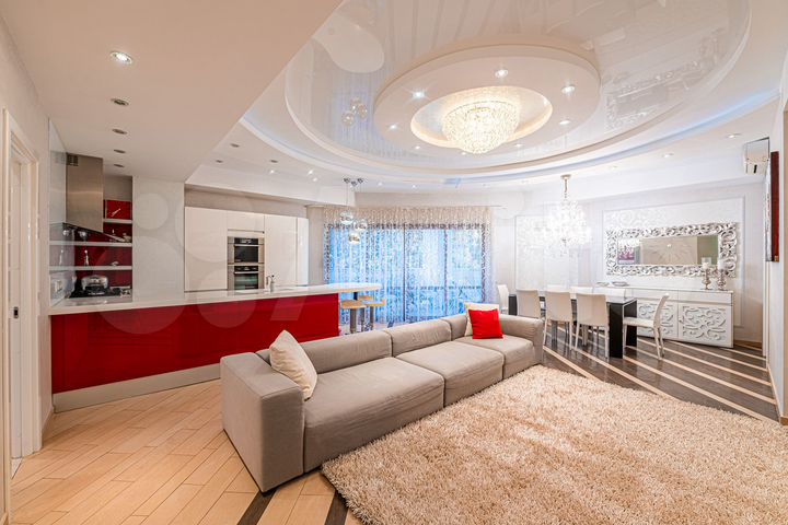 3-к. квартира, 140 м², 4/9 эт.