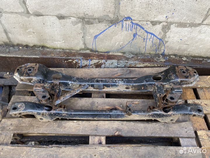 Задний подрамник Ford Focus 2