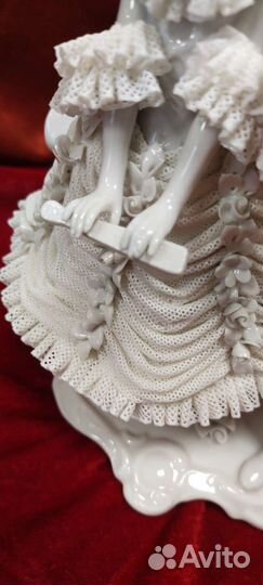 Кружевной фарфор Германия статуэтка 20 см