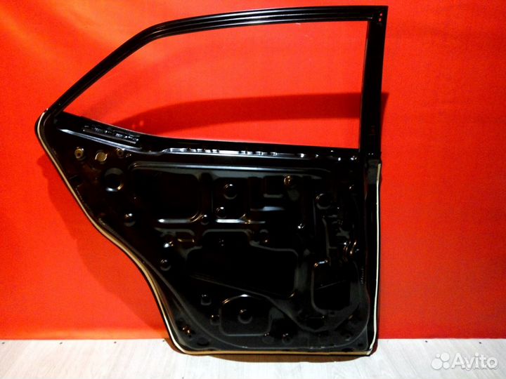 Дверь задняя левая Toyota Corolla 11 E180