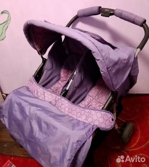 Детская коляска для двойняшек