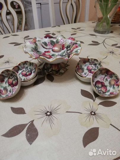 Вазочка для варенья с креманками