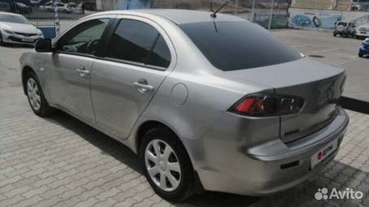 Автомобильное зеркало боковое