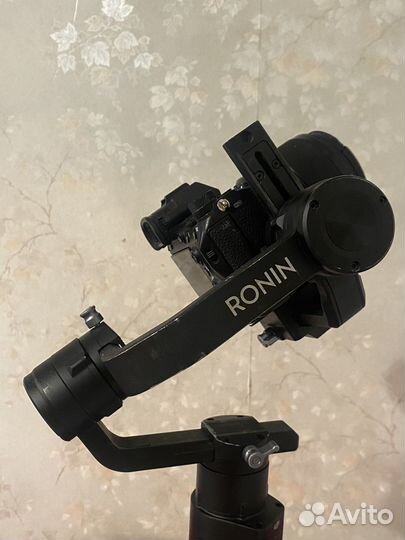 Стабилизатор для съемки DJI ronin S